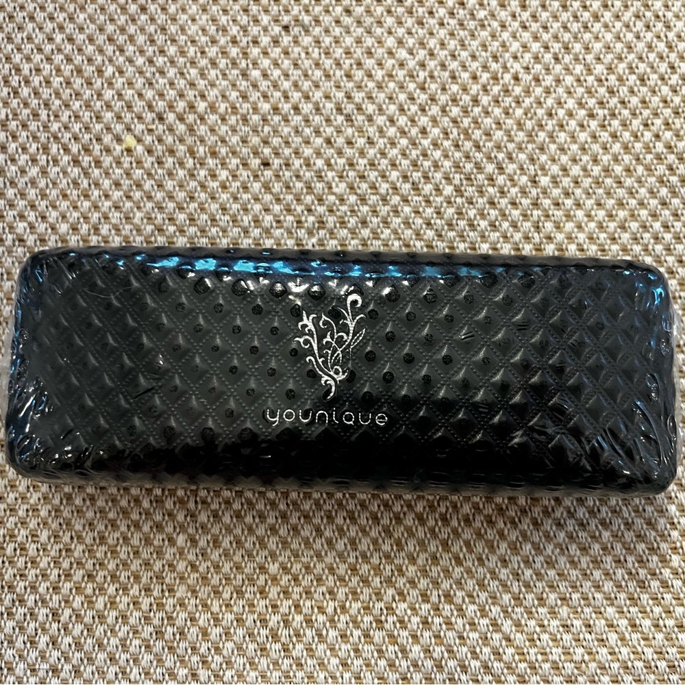 Younique Moonstruck 3D Fiber Lash Mascara Kit